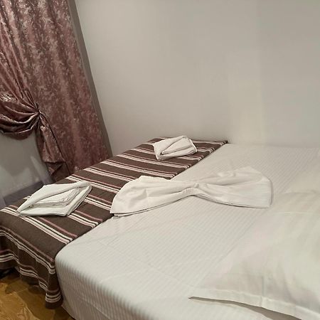 Special Apartment Nadeva Suceava Exterior photo