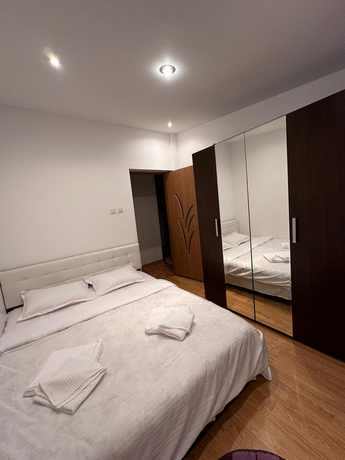 Special Apartment Nadeva Suceava Exterior photo